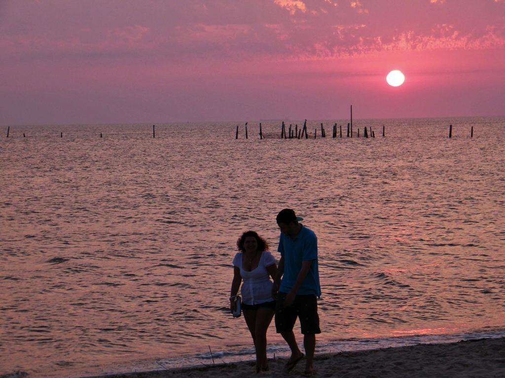 Sunset Beach Resort Кейп-Чарлз Экстерьер фото
